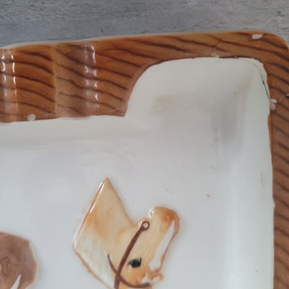 Vintage Ceramic Horse-Themed Ashtray Hand-Painted 8.5" x 7" Collectible - Picture 3 of 6